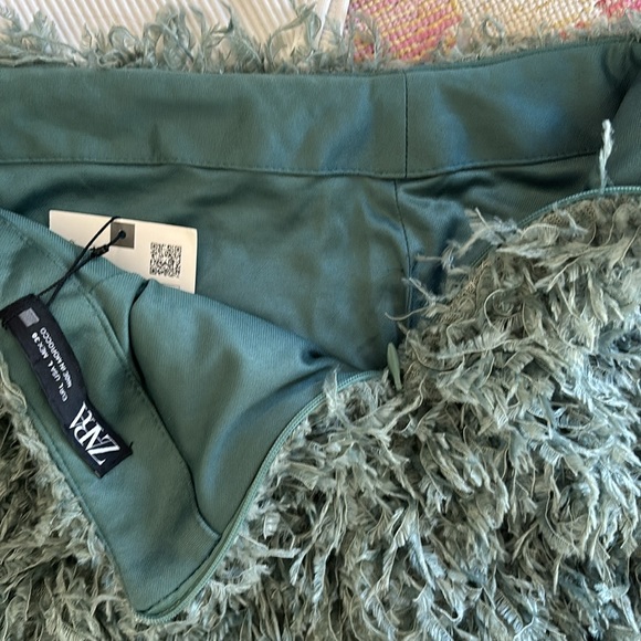 Zara Fuzzy Mini Skirt - Picture 4 of 4